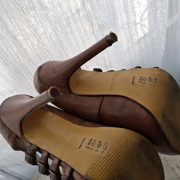 Leather High Stilletto Heel Pumps - Picture 4 of 5